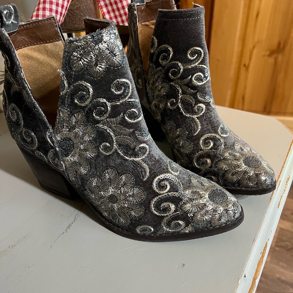 Naughty Monkey ankle boots